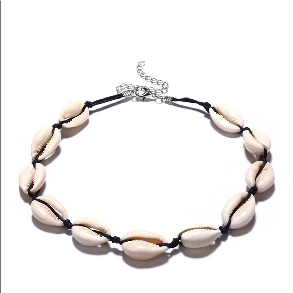 The perfect shell choker for boy or girl - Picture 3 of 5